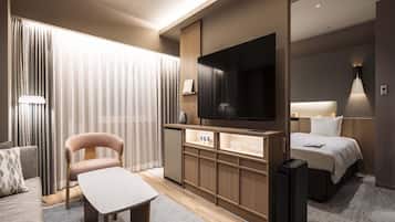 Cubrecamas, escritorio y cortinas blackout