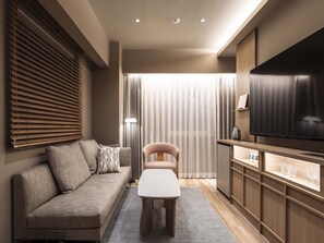 羽绒被、办公桌、遮光窗帘、熨斗/熨板