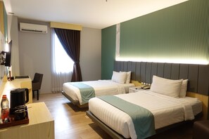 Grand Deluxe Room | Premium bedding, in-room safe, desk, blackout drapes