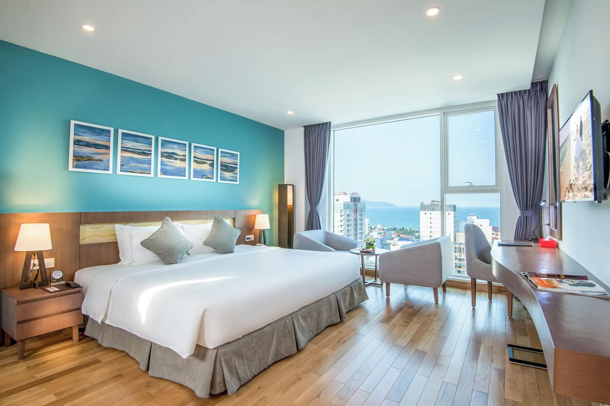Deluxe Room - Sea View or City View | 1 多间卧室、迷你吧、客房内保险箱、办公桌