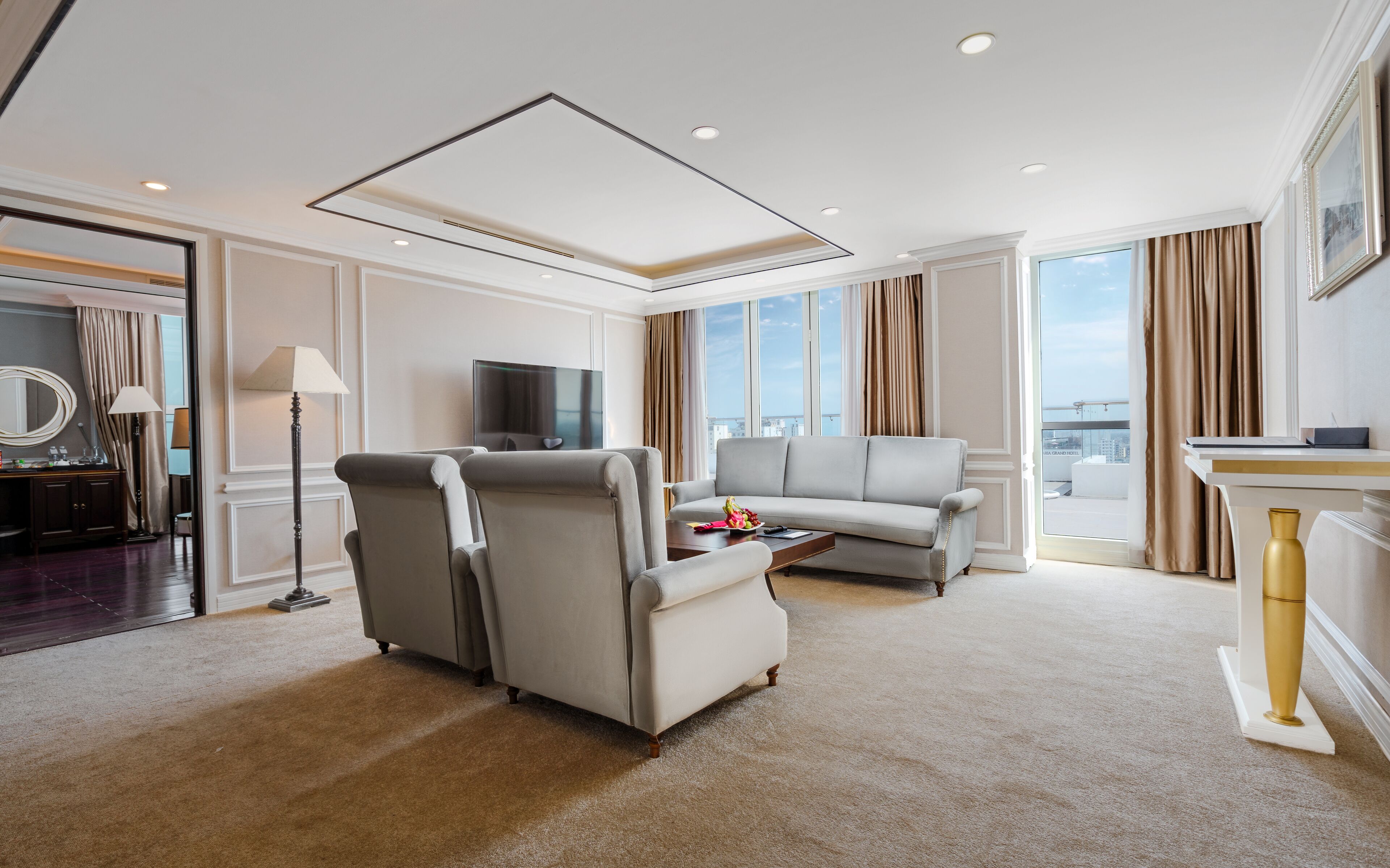 royal suite | 1 bedroom, minibar, in-room safe, desk