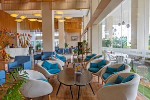 ロビーラウンジ