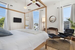 Individually decorated, cots/infant beds, free WiFi, bed sheets