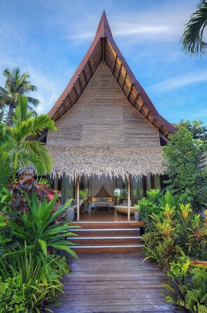 Ocean View Villa 2BR | 1 bedroom, minibar, in-room safe, desk