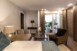 1 bedroom, in-room safe, individually decorated, individually furnished