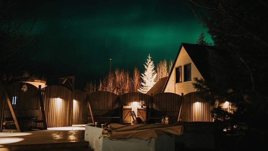 Hotel Hjarðarból