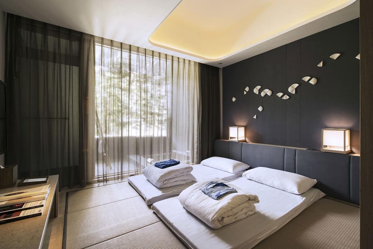 In-room safe, desk, soundproofing, free cribs/infant beds