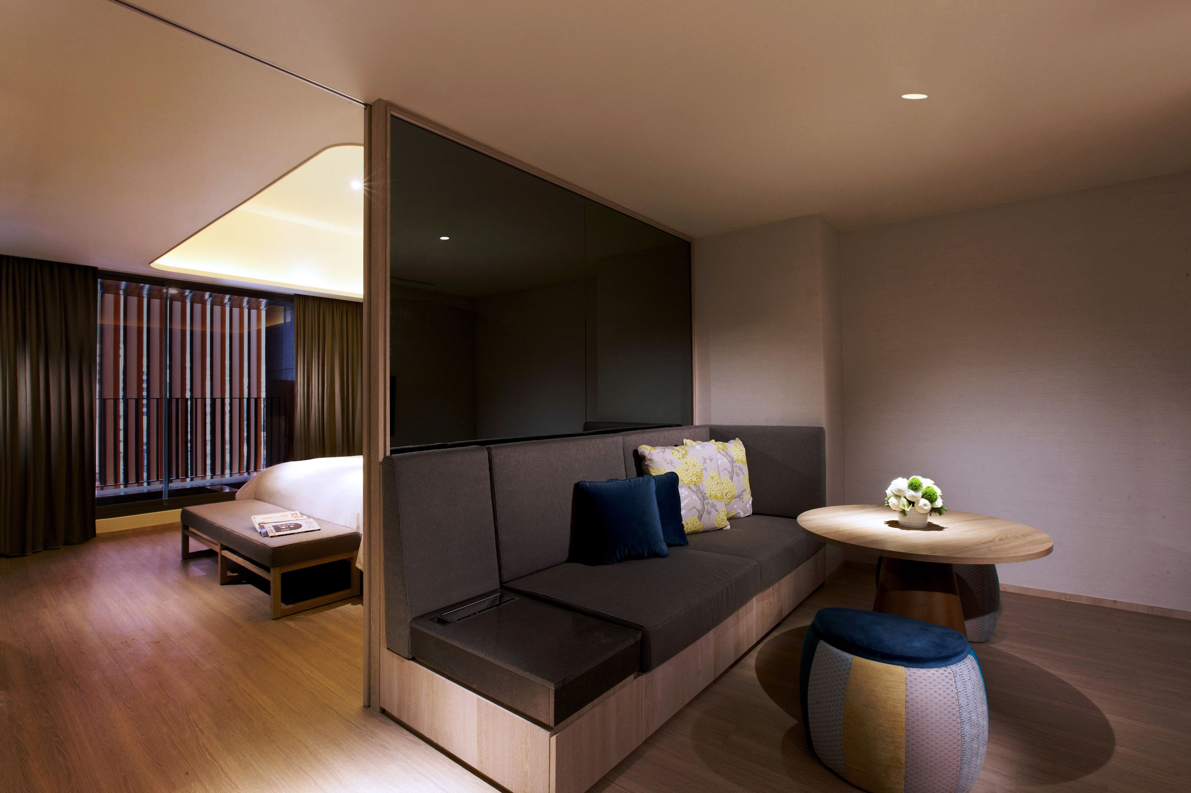 corner suite | 1 bedroom, in-room safe, desk, soundproofing