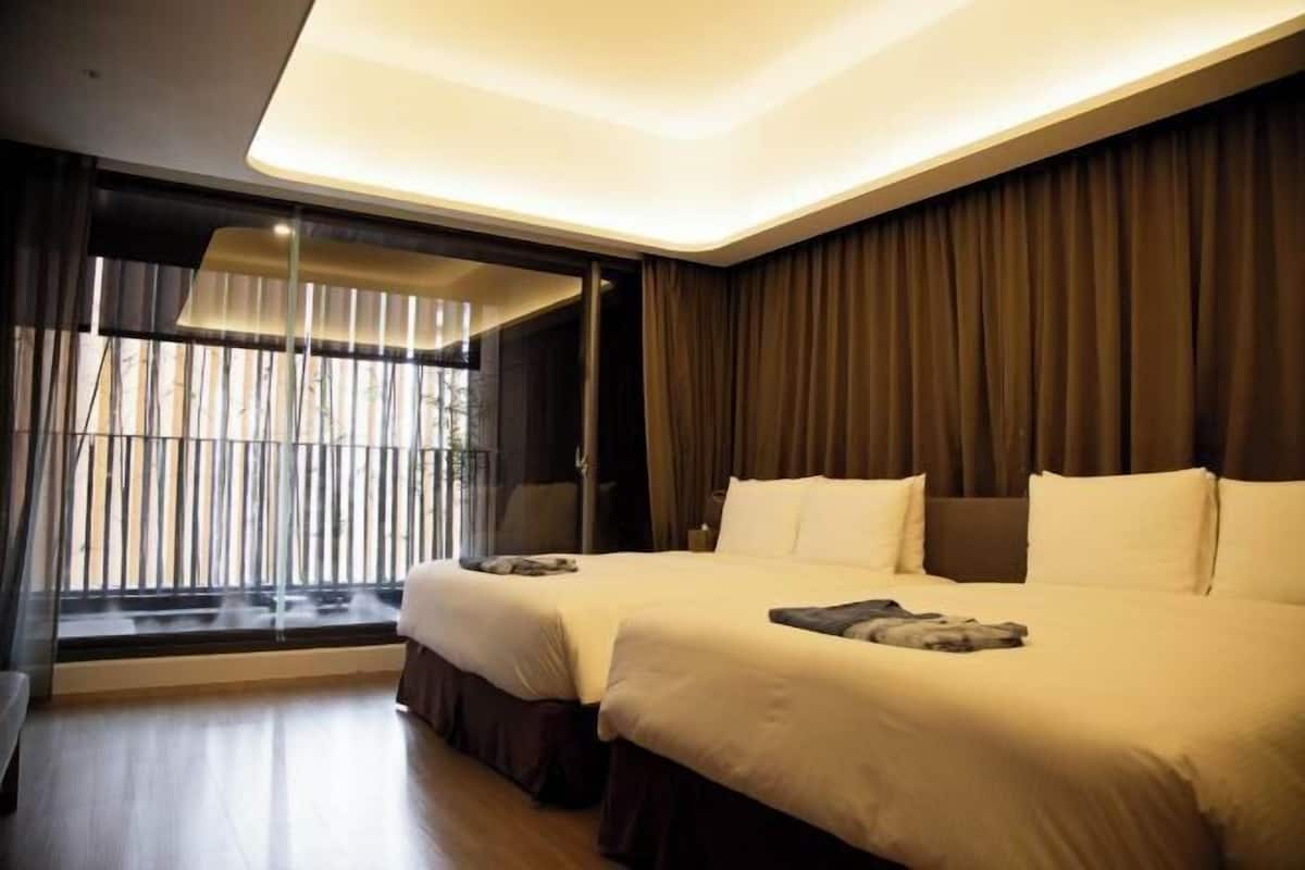 1 bedroom, in-room safe, desk, soundproofing