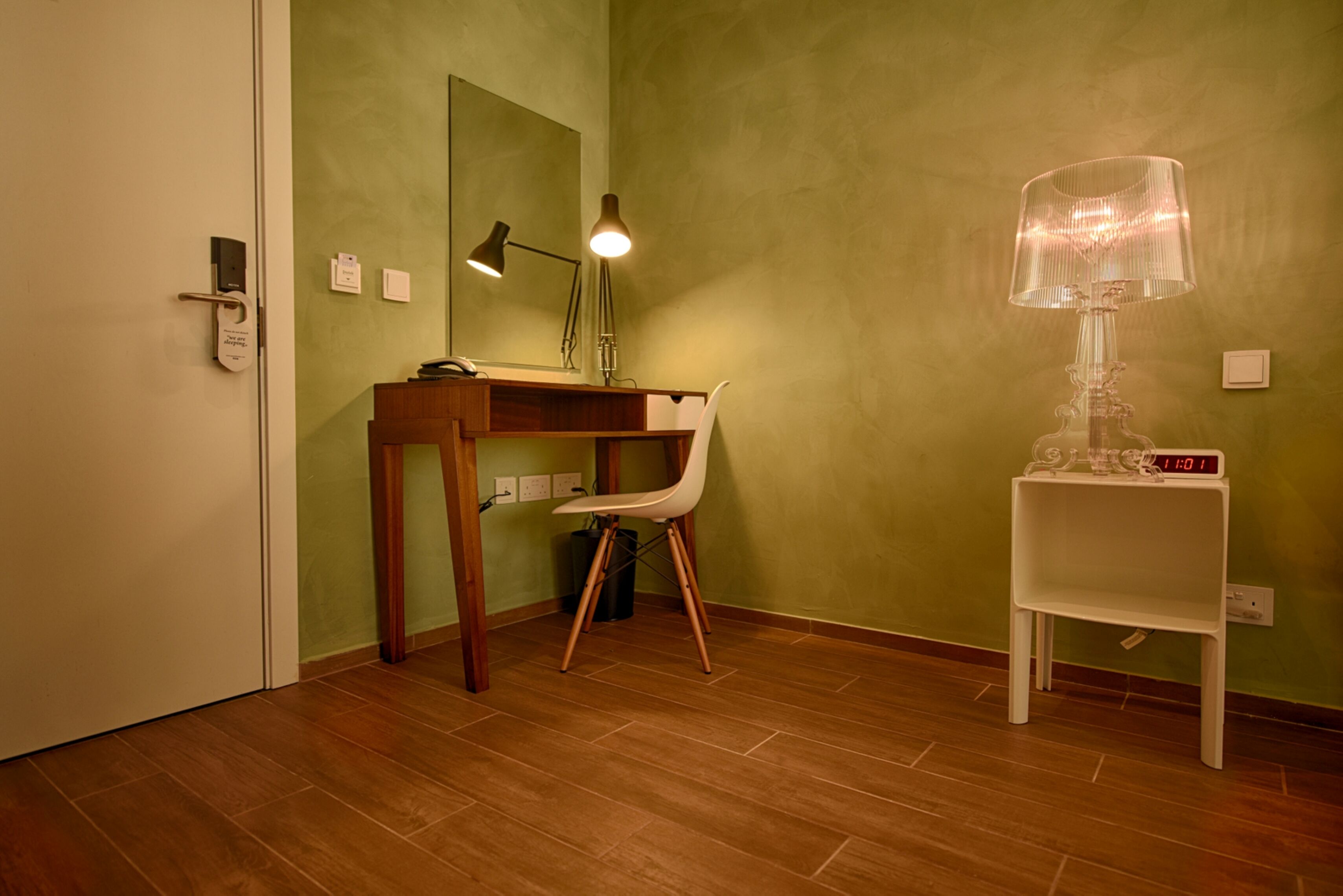 comfort room (twin beds x2 available on request) | 1 bedroom, in-room safe, desk, iron/ironing board