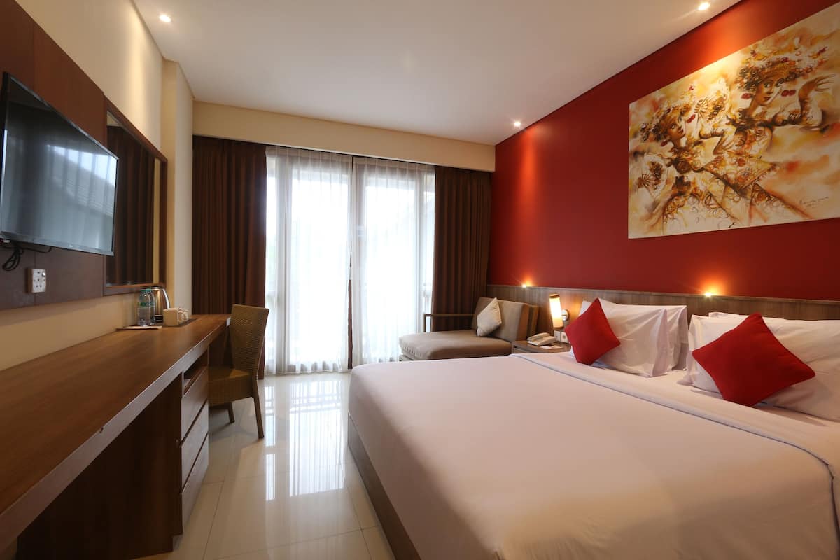 Minibar, in-room safe, desk, blackout curtains