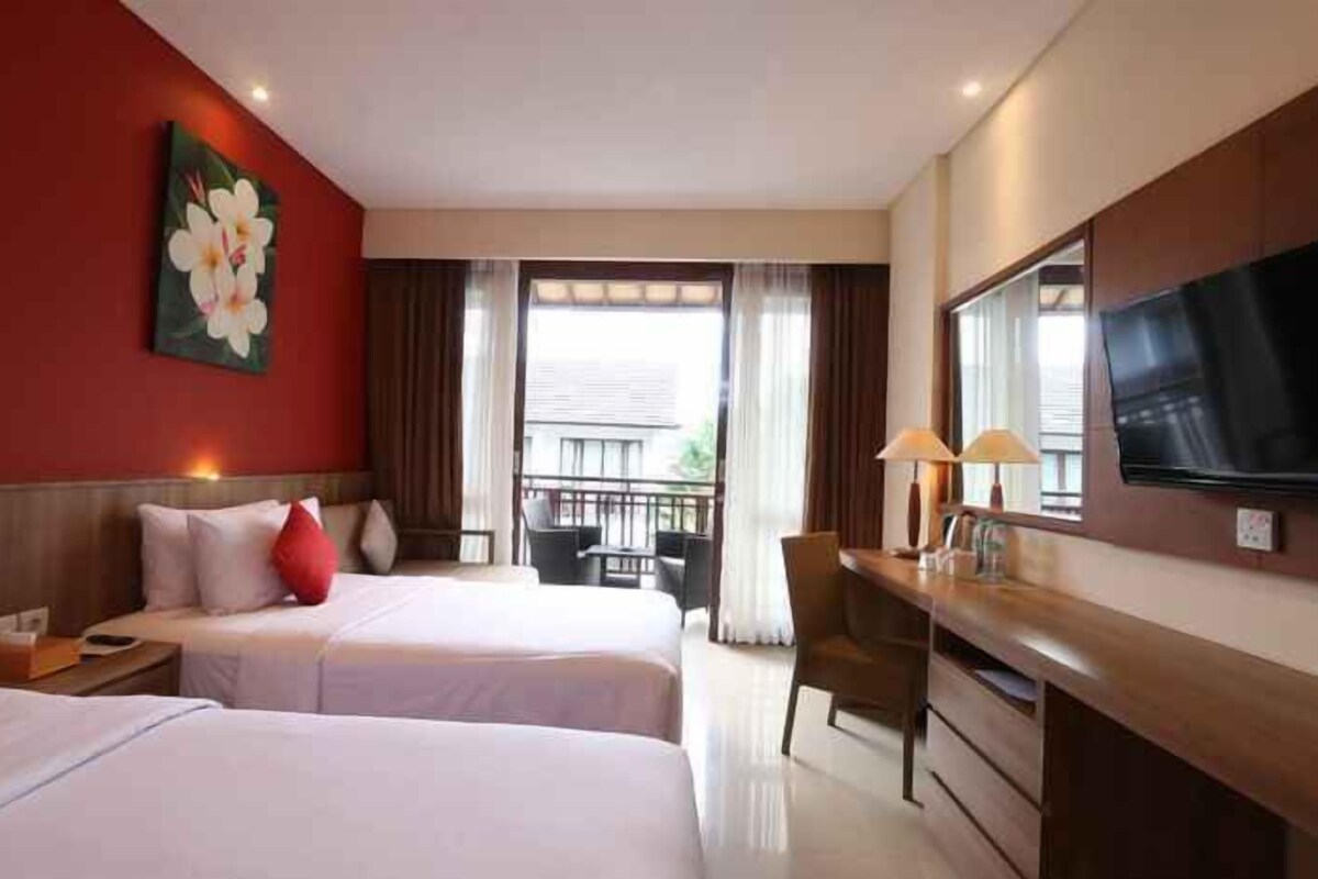 Minibar, in-room safe, desk, blackout curtains