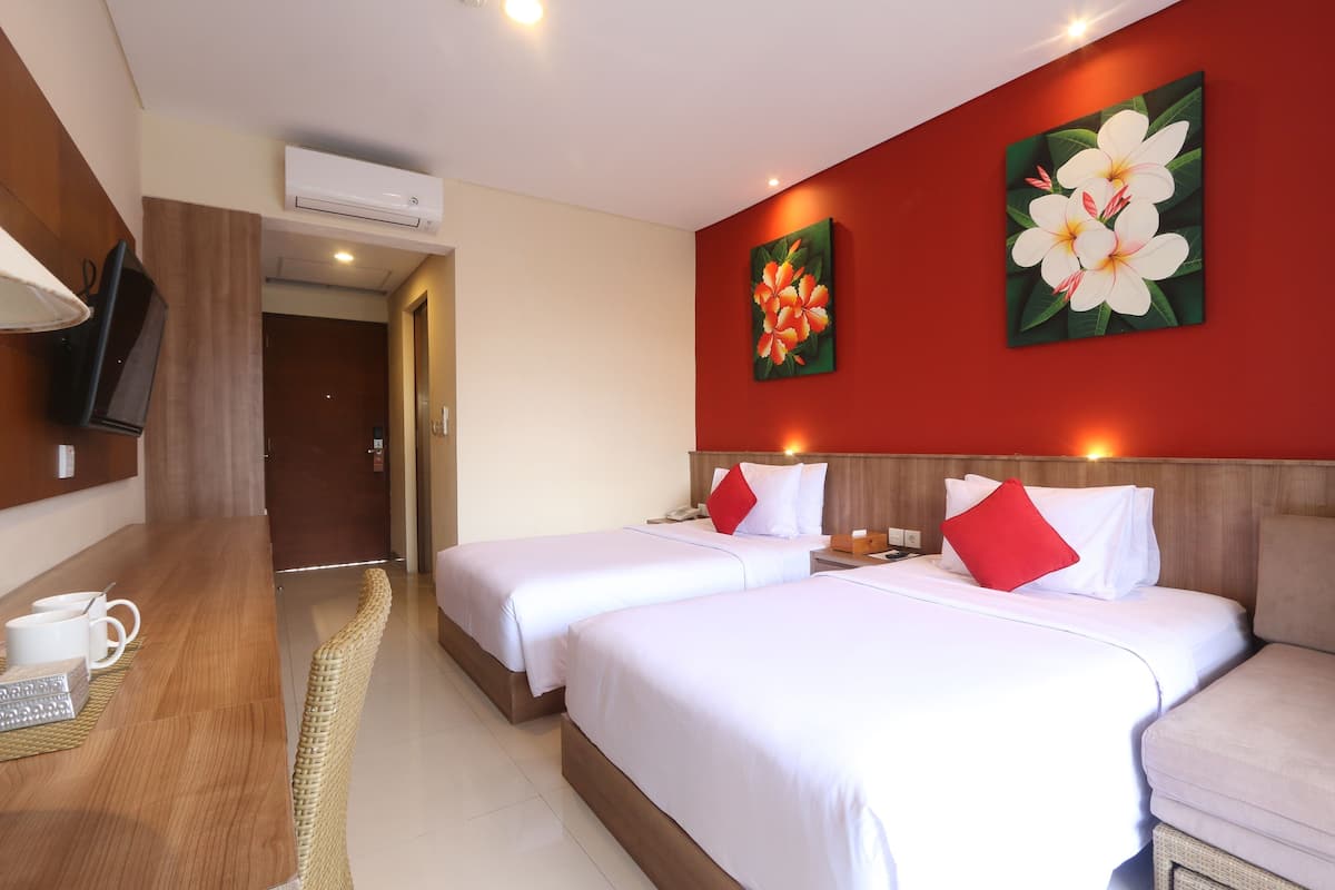 Minibar, in-room safe, desk, blackout curtains