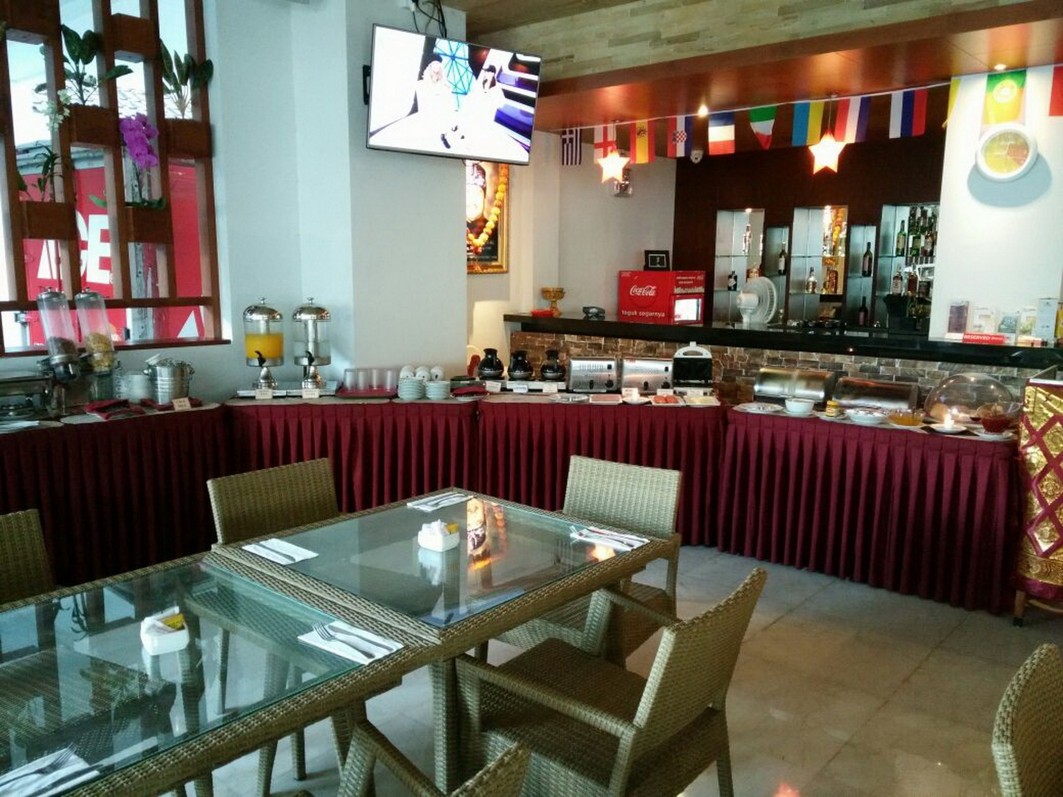 Daily buffet breakfast (IDR 85000 per person)