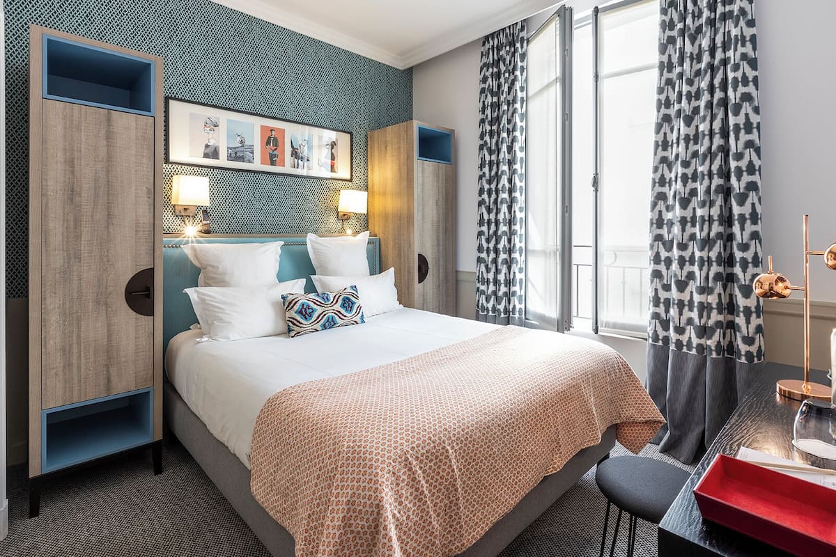 Premium bedding, in-room safe, desk, blackout curtains