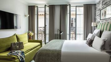 Premium bedding, in-room safe, desk, blackout curtains