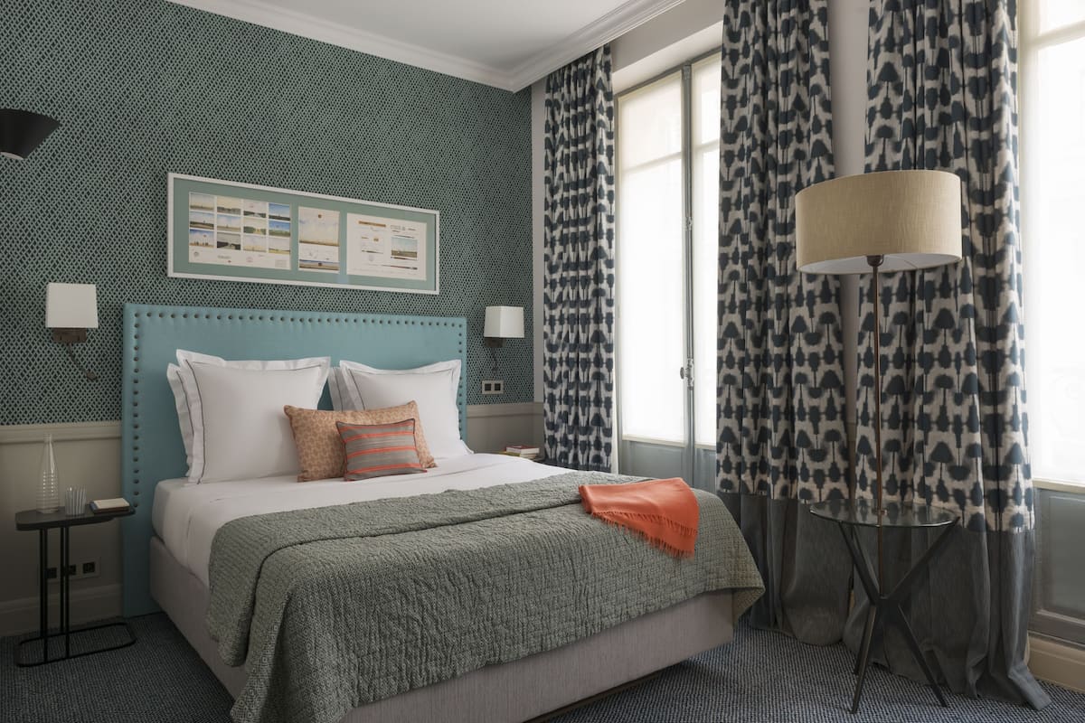 Deluxe Room | City view