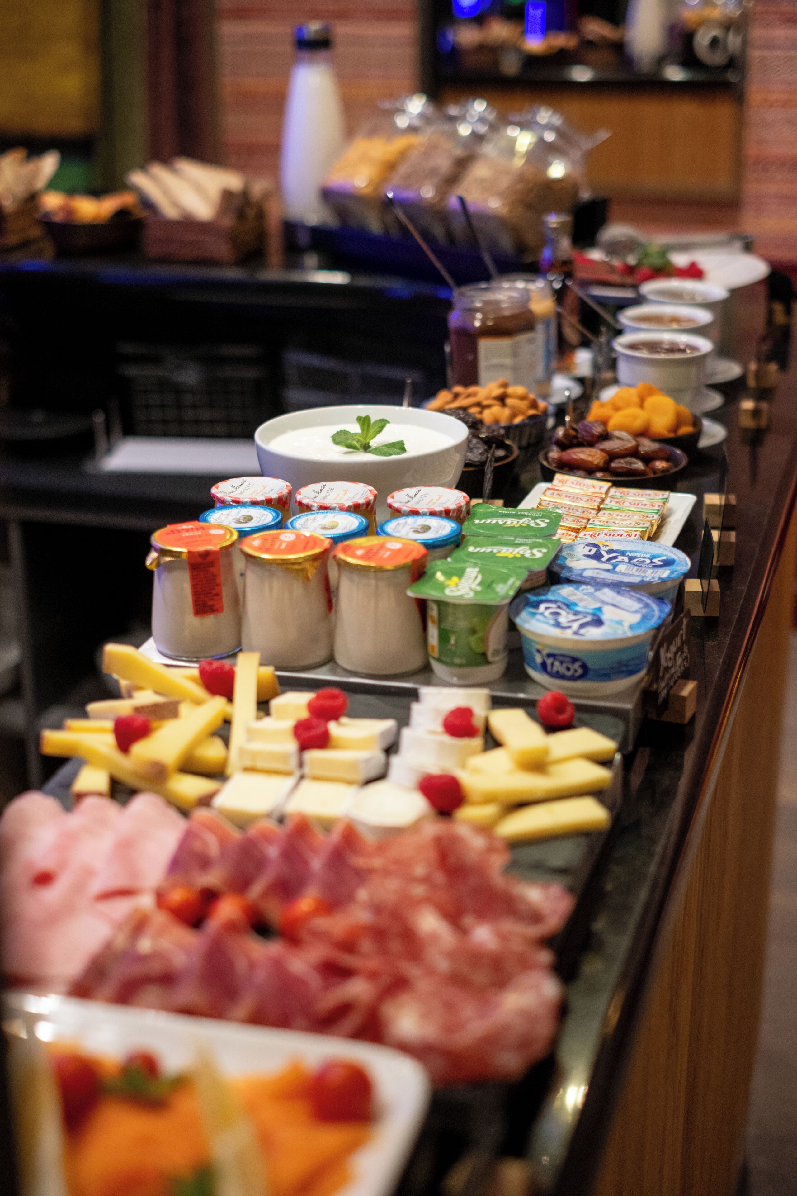 Daily buffet breakfast for a fee