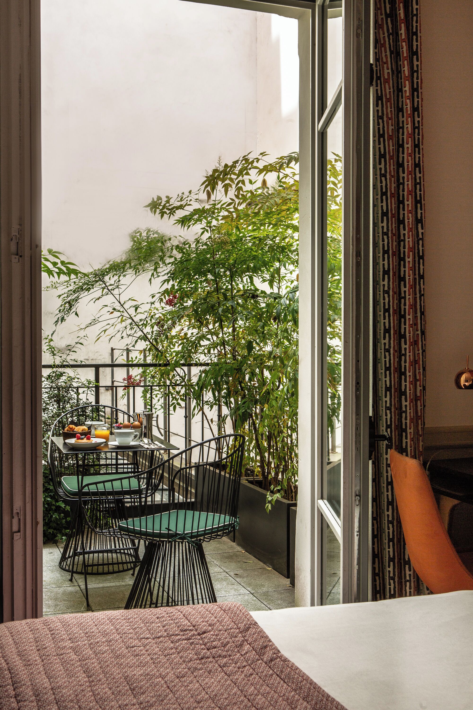 Classic Cosy Room | Courtyard view