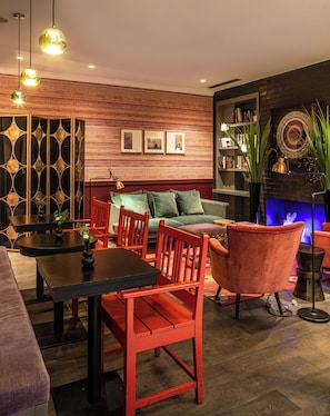 Lobby-Lounge