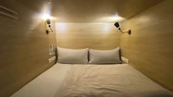 共用宿舍, 男女混合宿舍 (雙人床) | 遮光窗帘、熨斗/熨板、免费 WiFi、床单