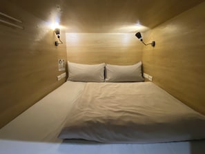 이코노미 공용 도미토리, 남녀공용 도미토리, 금연, 공용 욕실 (Double Bed) | 암막 커튼, 다리미/다리미판, 무료 WiFi, 침대 시트