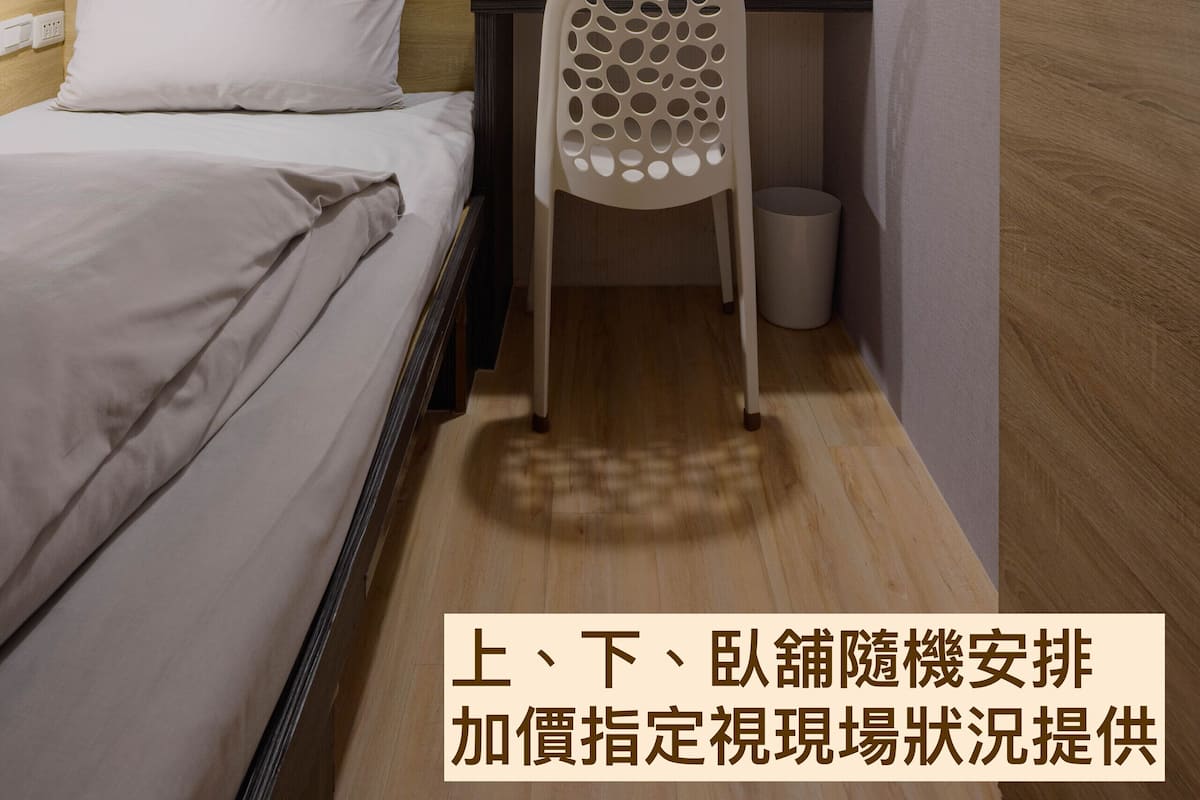 Cortinas blackout, tabla de planchar con plancha y wifi gratis