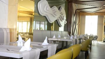 4 restaurants, breakfast, lunch, dinner served; Turkish cuisine