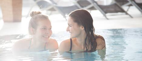 Indoor pool, pool loungers