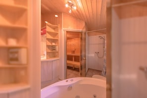 House (Seeschwalbe) | Bathroom - Ferienpark Mirow (Mirow)