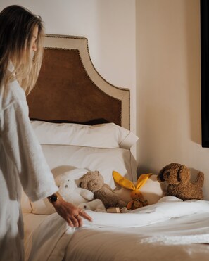 Deluxe Triple Room (Interior Patio View) | Premium bedding, in-room safe, individually decorated - AlmaLusa Baixa & Chiado (Lisbon)