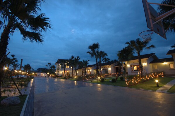 Front of property - evening/night - The House Of Water (Dongshan)