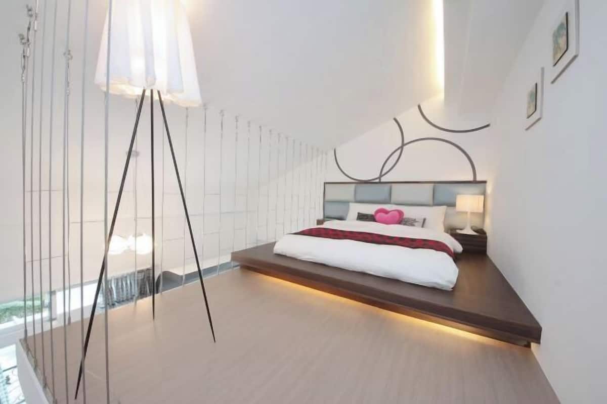 1 slaapkamer, luxe beddengoed, donzen dekbedden, individueel gedecoreerd