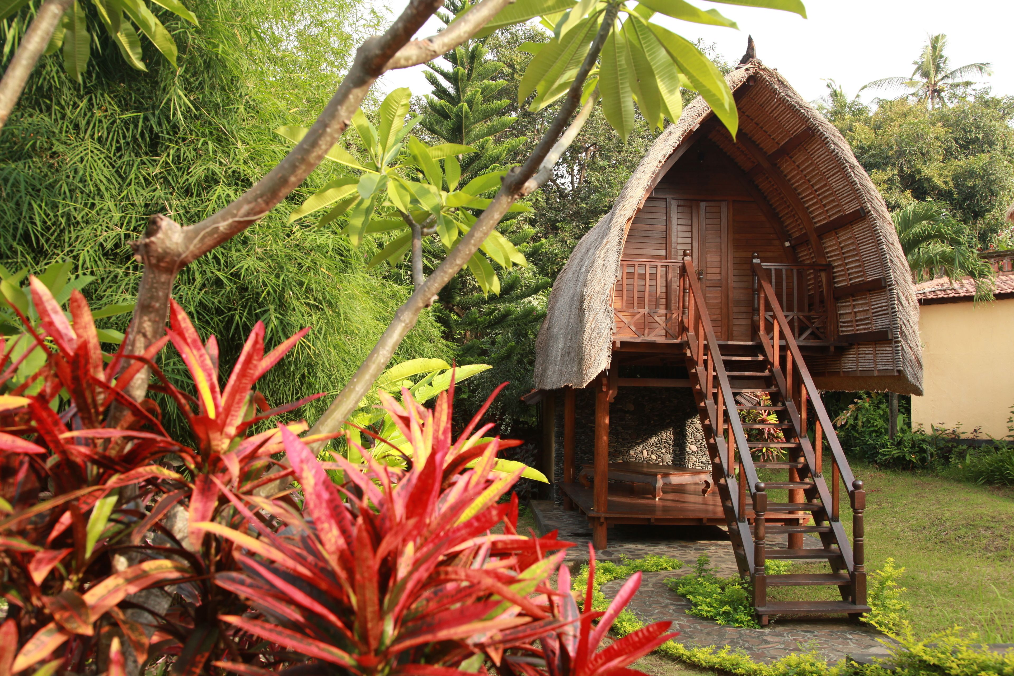 lumbung | minibar, in-room safe, individually decorated, individually furnished