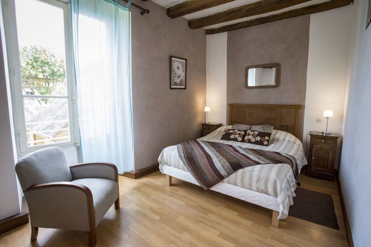 Familie suite, 2 slaapkamers, uitzicht op tuin | Luxe beddengoed, geluiddichte muren, babybedden (toeslag), gratis wifi