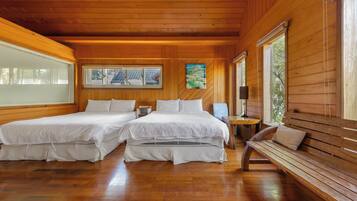 Deluxe One Bedroom Chalet | Blackout drapes, free WiFi, bed sheets