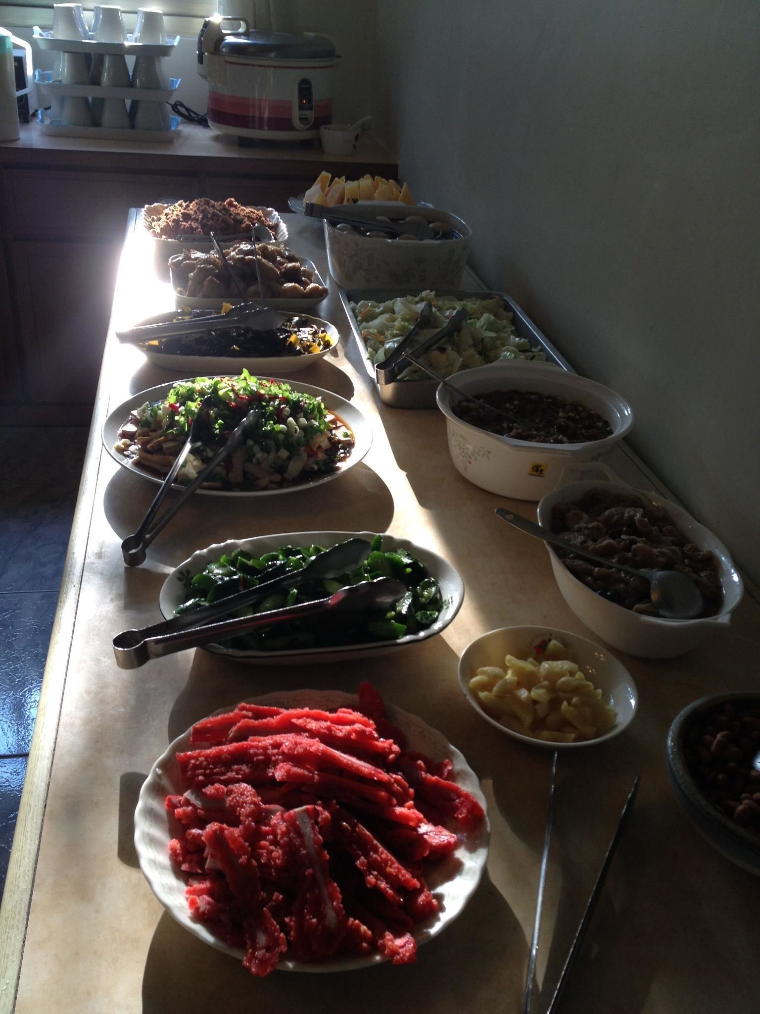 Colazione a base di specialità locali inclusa 