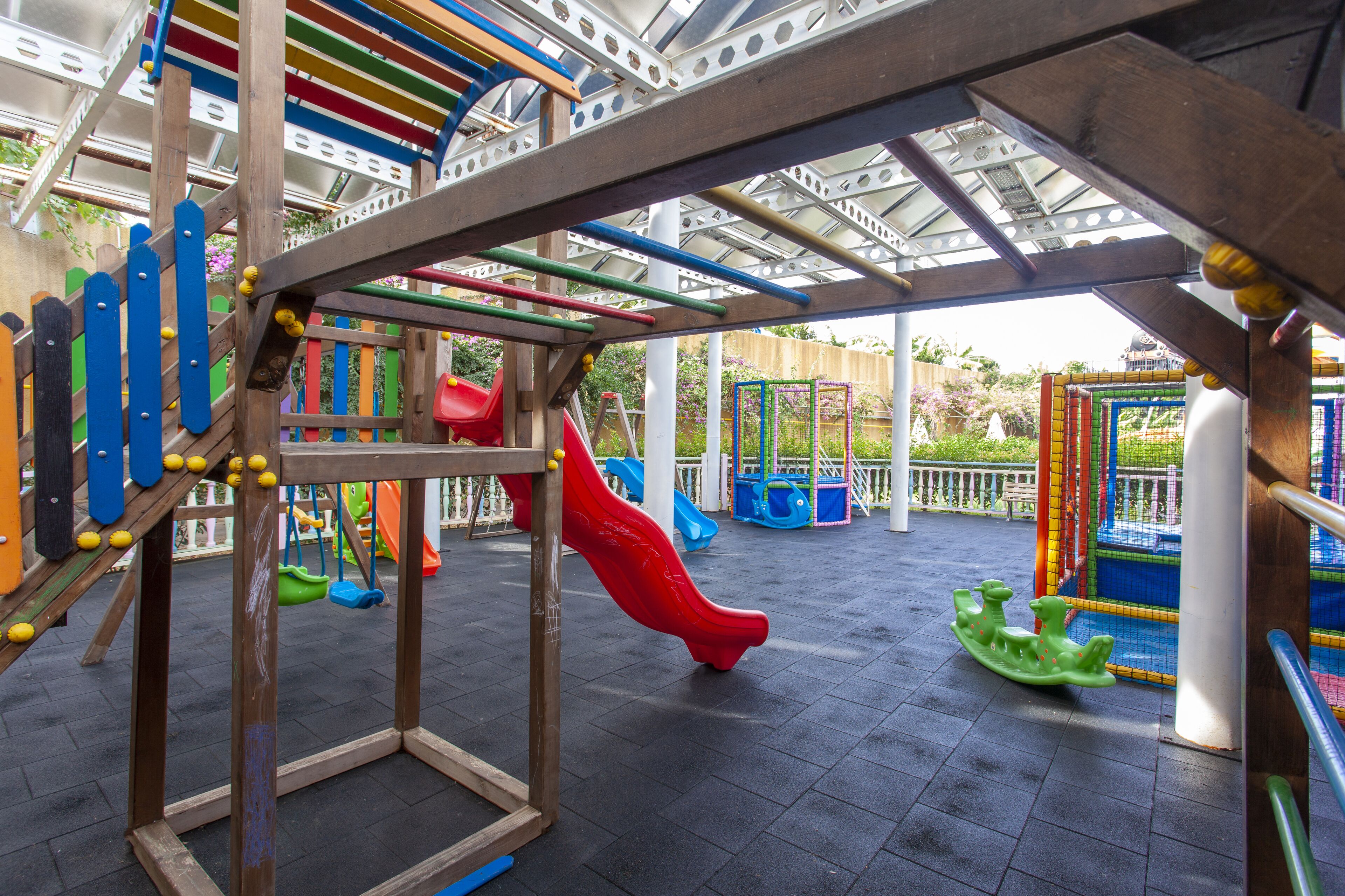 children’s play area – outdoor