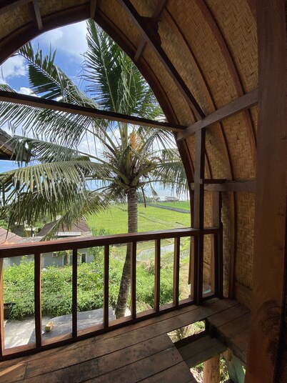 Dikaloha Medewi Surfcamp