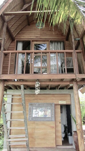 Fachada de la propiedad