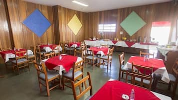 Bao gồm bữa sáng buffet hàng ngày