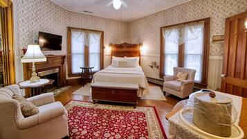 Romantic Rose Room, Queen Bed, Fireplace | 1 kamar tidur, seprai katun Mesir, dan seprai premium