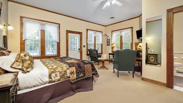 Romantic Northern Exposure Suite, King Bed, Fireplace, Private Deck - Accesible | Egyptian cotton sheets, premium bedding, down comforters, pillowtop beds