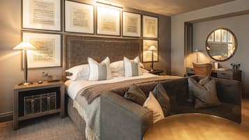 Signature-Suite | Hochwertige Bettwaren, Zimmersafe, Schreibtisch, Bügeleisen/Bügelbrett
