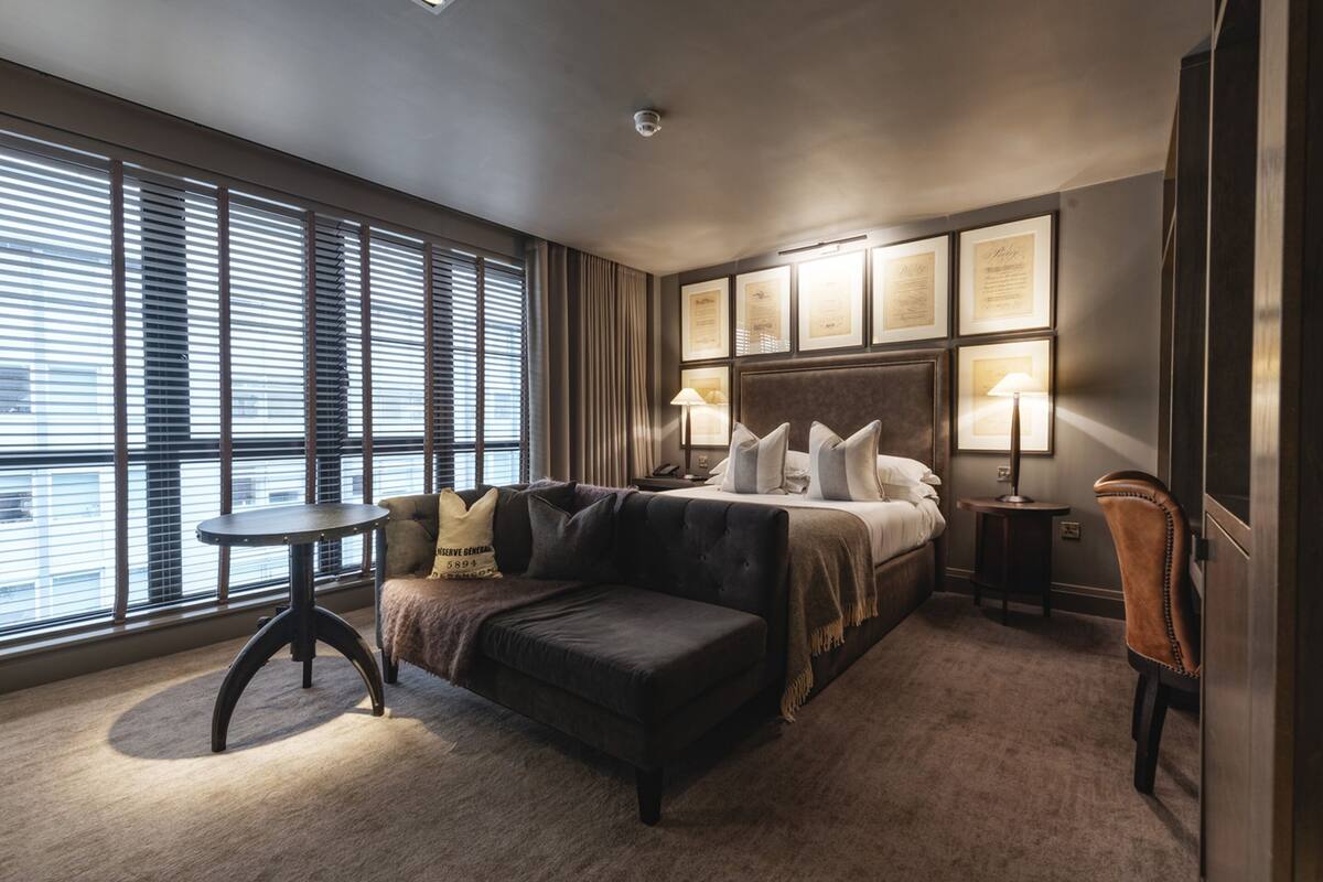 classic double room | premium bedding, in-room safe, desk, iron/ironing board