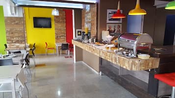 Free daily buffet breakfast