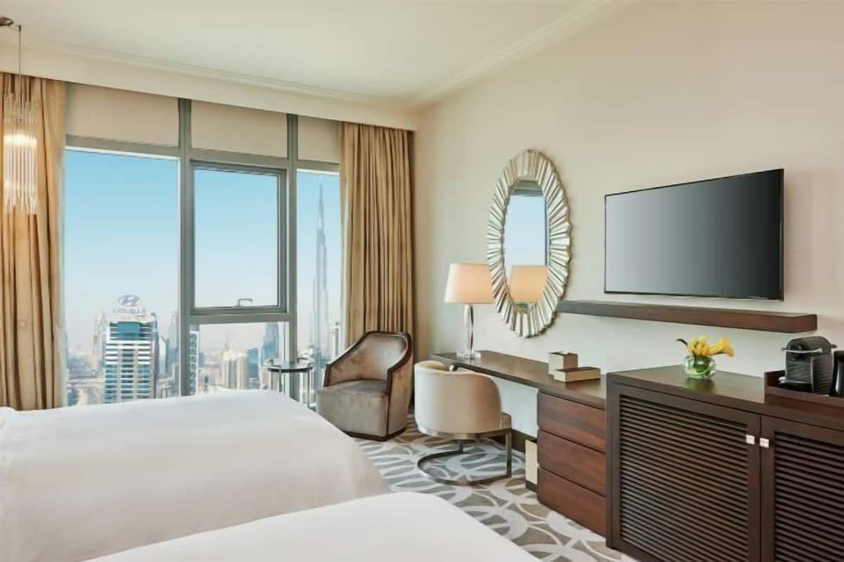 Minibar, in-room safe, individually decorated, individually furnished