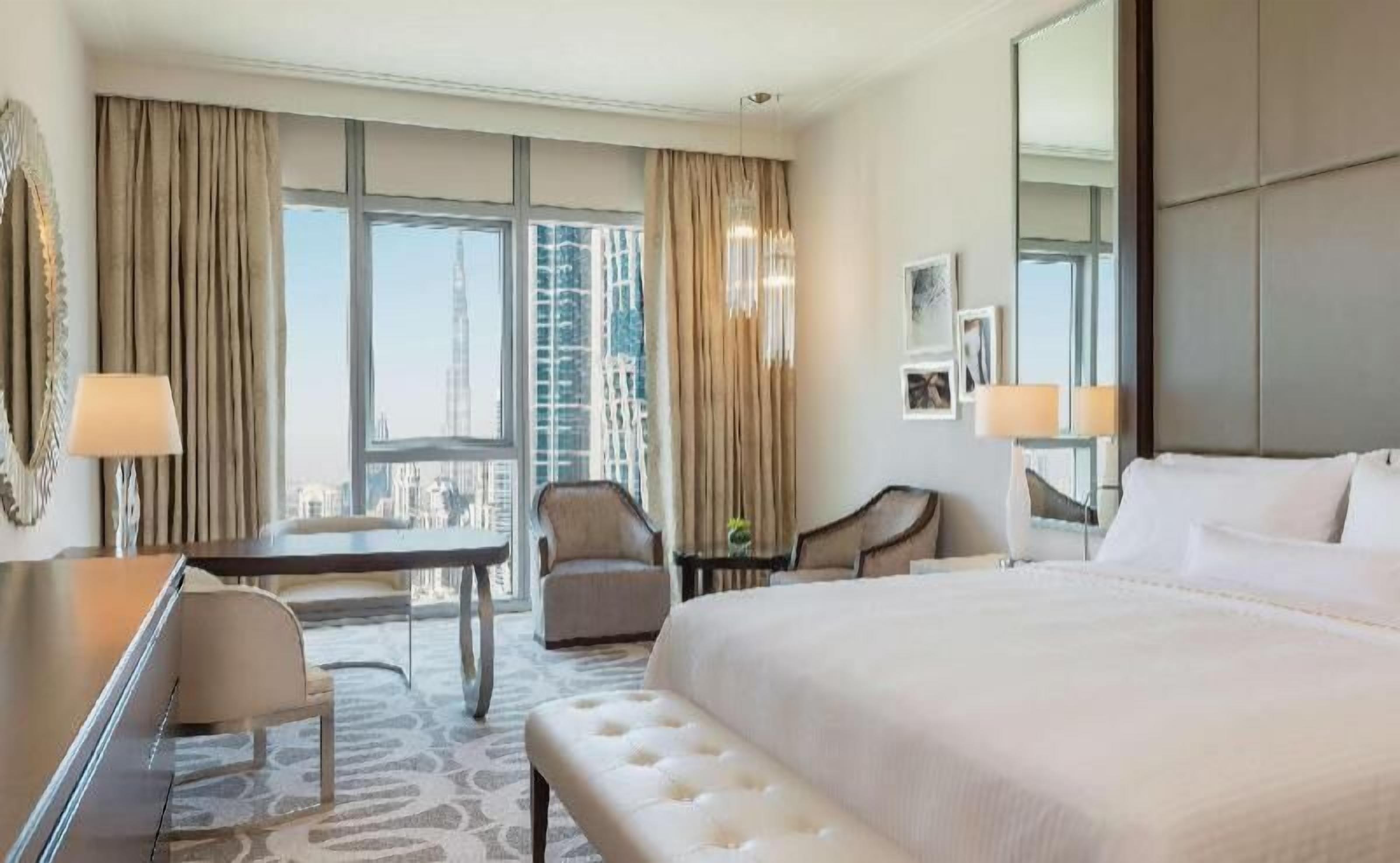 Minibar, in-room safe, individually decorated, individually furnished