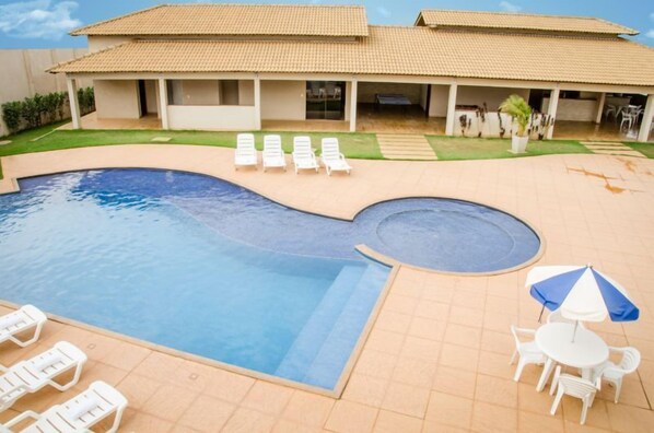 Outdoor pool, pool loungers