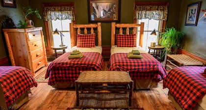 RoosterComb Inn